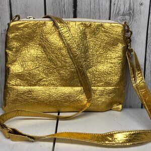 Piñatex x Rais Case Vida Bag inspired by Dole®